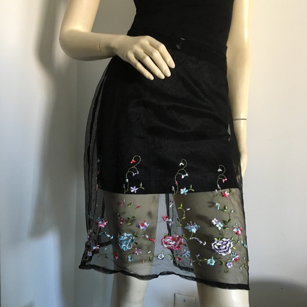 VTG Floral embroidered mesh apron wrap skirt